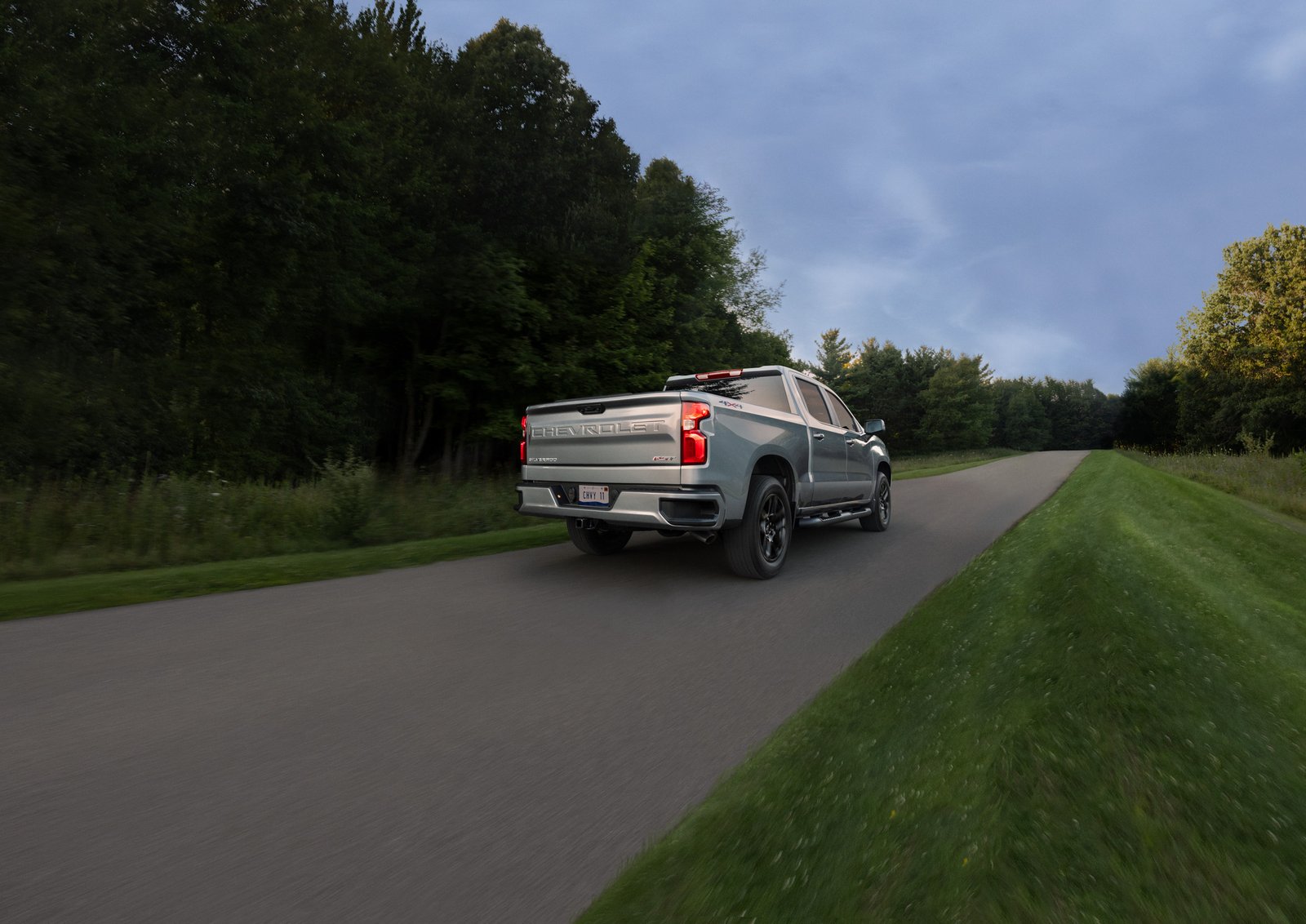 Silverado 1500 RST under load